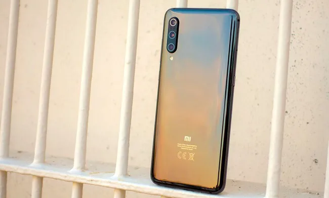 مقایسه Mi 9 شیائومی یا S10 سامسونگ مقایسه Mi 9 شیائومی یا S10 سامسونگ